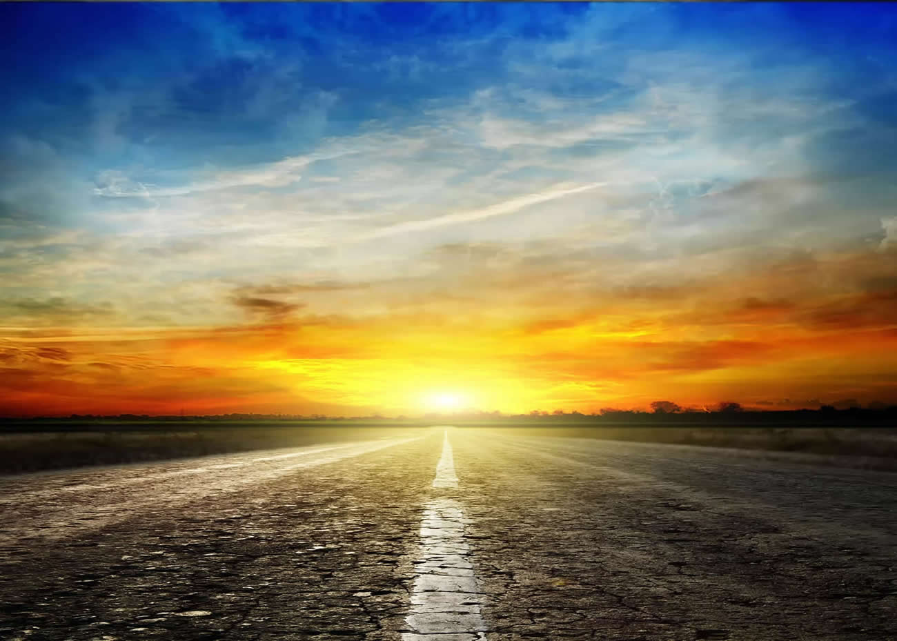 naem-2018-article-along-road-sunset-lightning-700x500