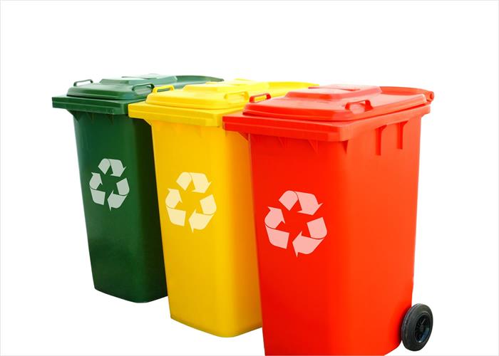 naem-2018-article-red-green-yellow-recycle-bins-isolated-700x500