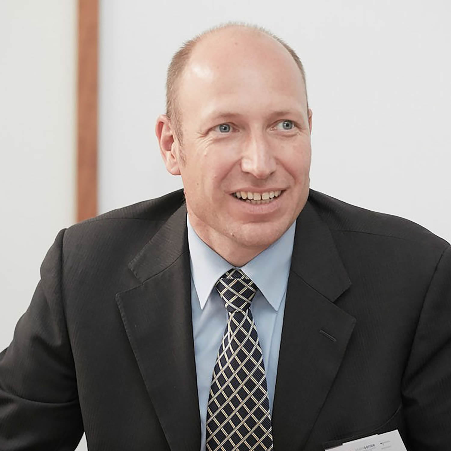 dr-juerg-hofstetter