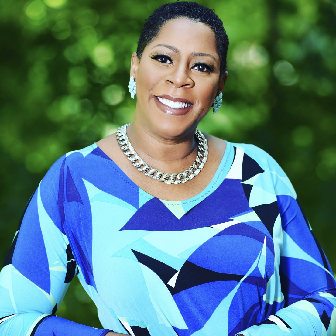 naem-2021-conference-womens-leadership-2021-speakers-dr-sherry-burke-clinical-psychologist-1200x1200-min