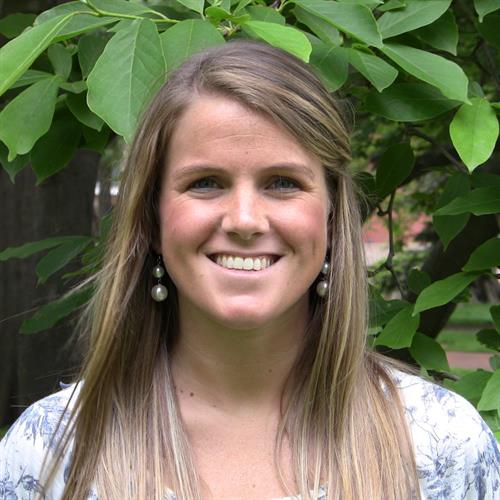 staff-headshots-2018-briana-warner-1000x1000